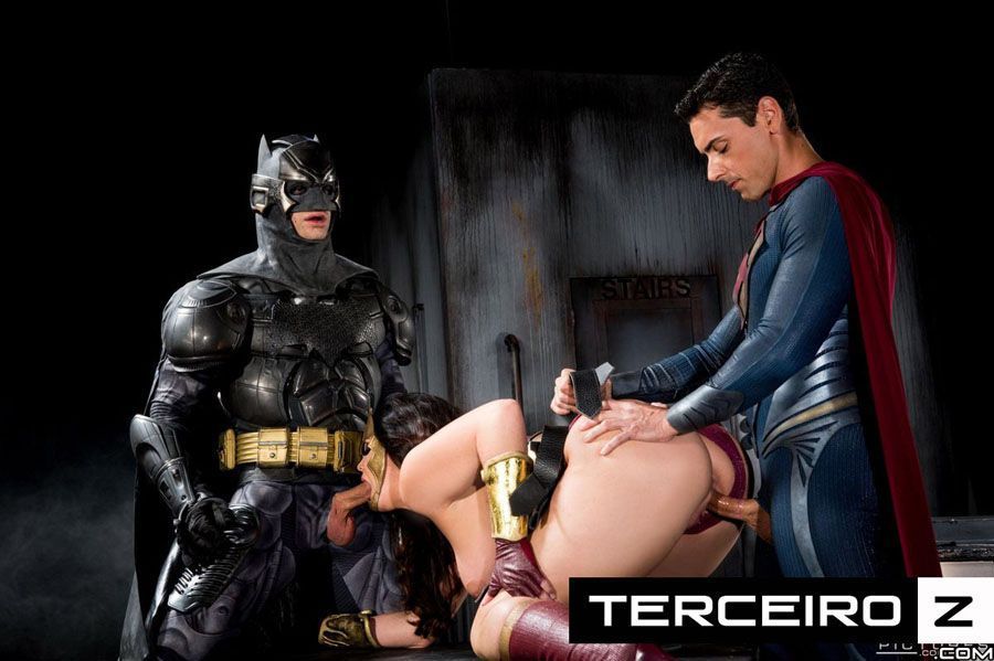 Batman Vs Superman Cosplay Pornô Com A Liga Da Justiça